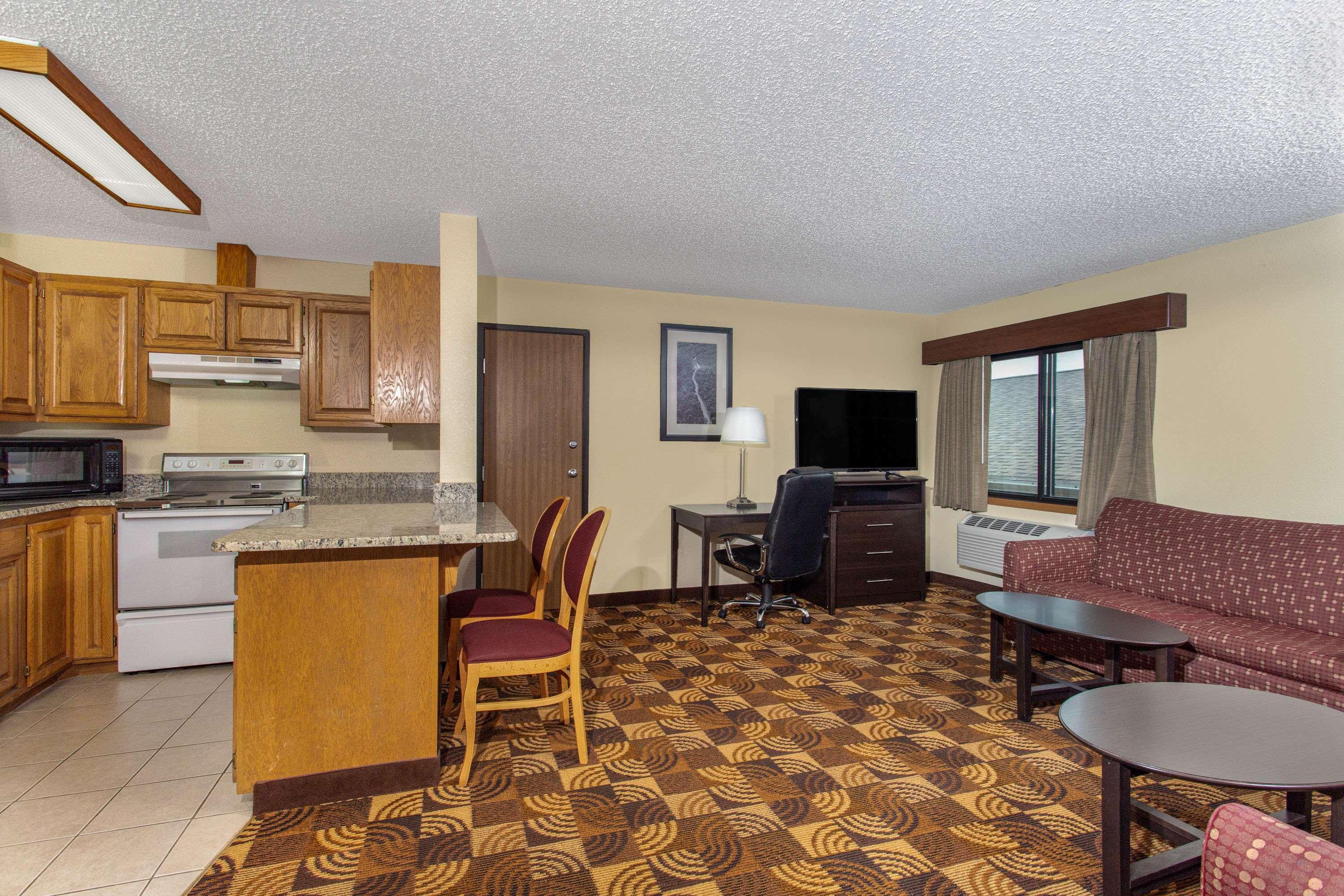 Americinn By Wyndham Elkhorn Near Lake Geneva Exterior foto