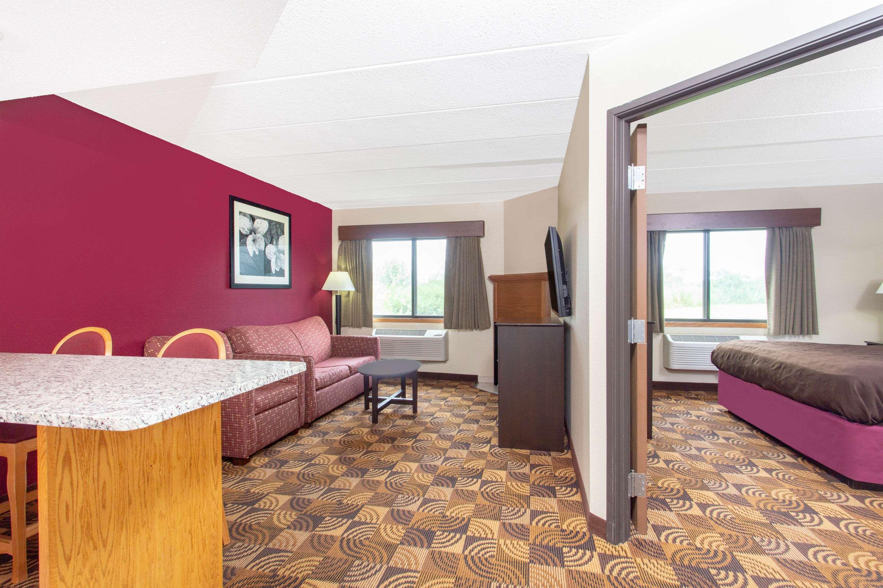 Americinn By Wyndham Elkhorn Near Lake Geneva Exterior foto