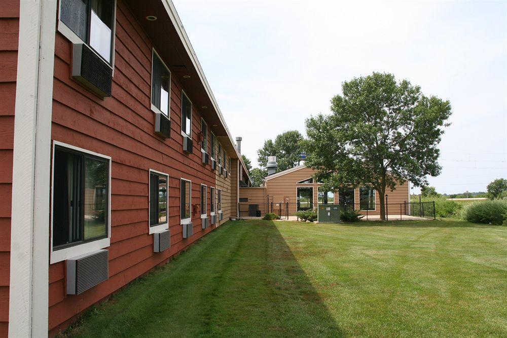 Americinn By Wyndham Elkhorn Near Lake Geneva Exterior foto